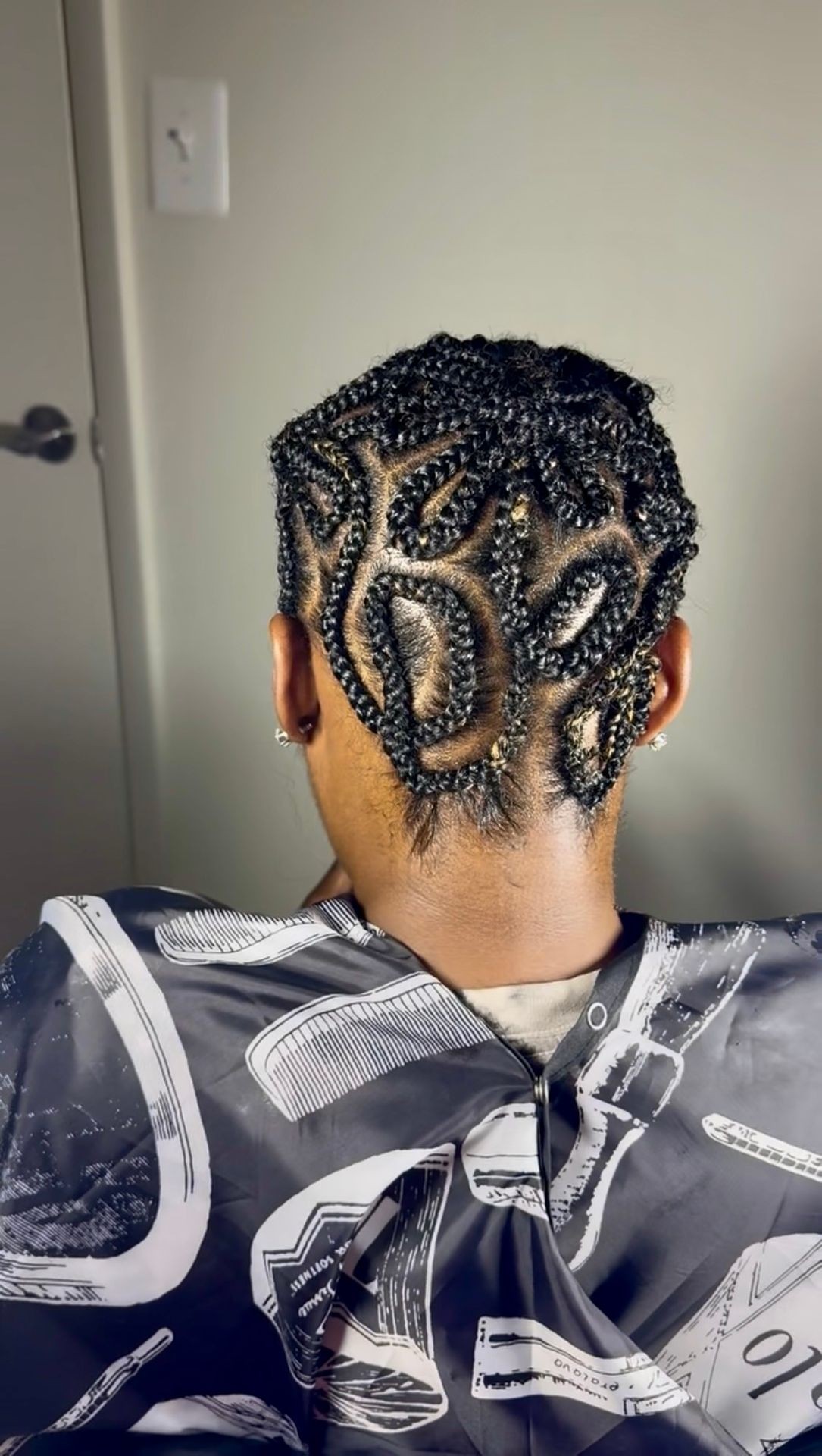 MID BACK KNOTLESS
